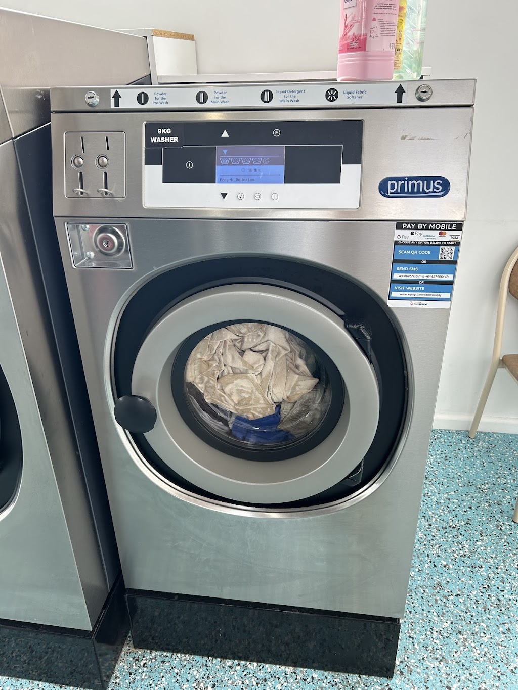 Washworx Laundromat Cobram | 5 Cobram-Koonoomoo Rd, Cobram VIC 3644, Australia | Phone: 0413 573 895