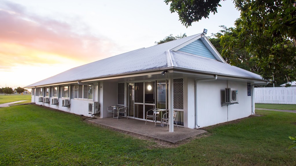Canefield College (CQUniversity Student Residence) | lodging | 151/153 Boundary Rd, Ooralea QLD 4740, Australia | 0749407426 OR +61 7 4940 7426