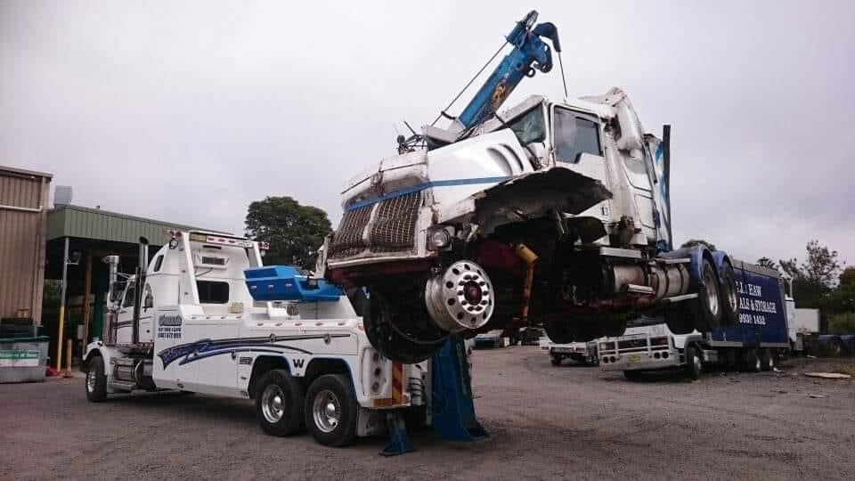 ONeills Heavy Towing & Salvage Pty Ltd | 23 Jura St, Heatherbrae NSW 2324, Australia | Phone: 0407 672 999