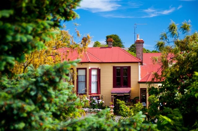 Central Springs Inn | 6 Camp St, Daylesford VIC 3460, Australia | Phone: (03) 5348 3388