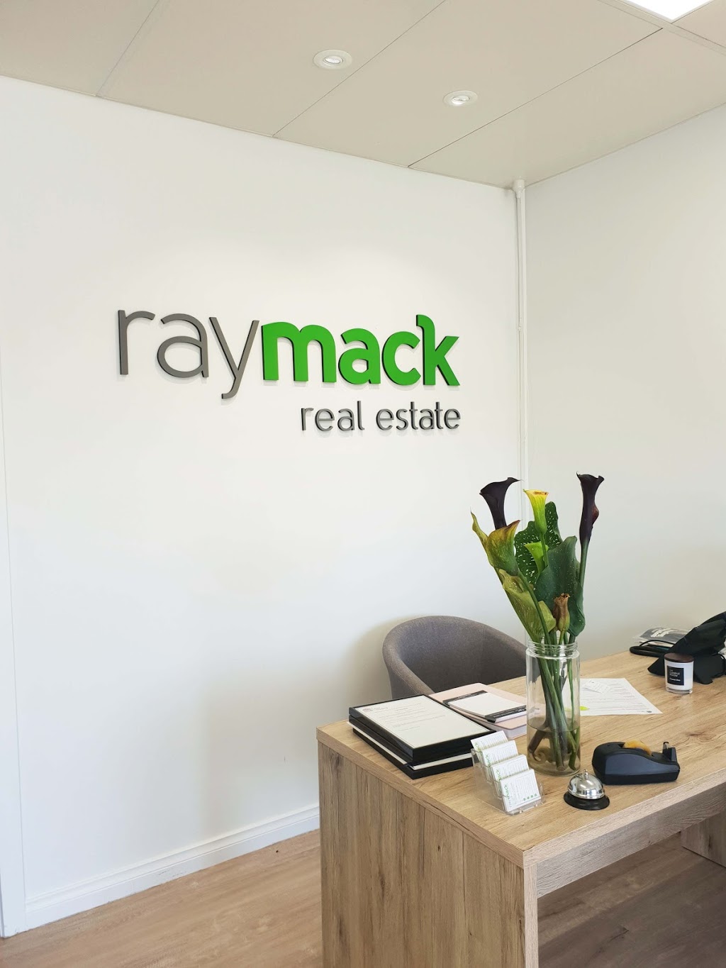 Ray Mack Real Estate | real estate agency | 319 Urana Rd, Lavington NSW 2641, Australia | 0260217432 OR +61 2 6021 7432