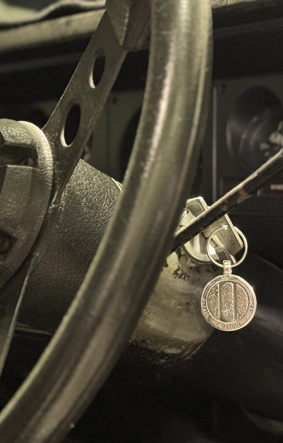 Uneik Jewellery | Greenhalghs Rd, Bunkers Hill VIC 3356, Australia | Phone: 1300 923 330