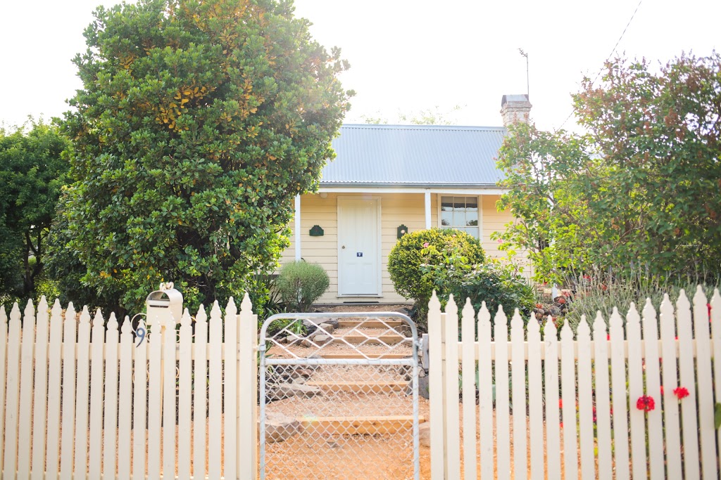 Smiths Cottage | 9 Reef St, Maldon VIC 3463, Australia | Phone: 0408 108 087