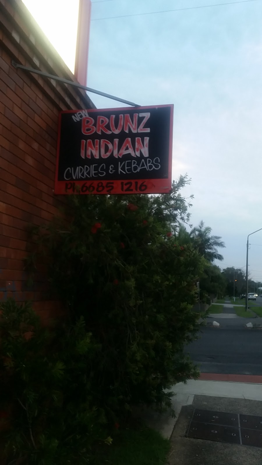 Brunz Indian | restaurant | Tweed St, Brunswick Heads NSW 2483, Australia | 0266851216 OR +61 2 6685 1216