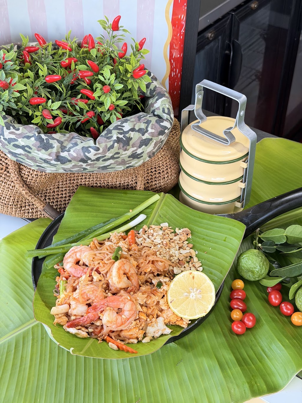 Yim Smile Thai Food | 29 Diamond Dr, Thurgoona NSW 2640, Australia | Phone: 0436 347 326