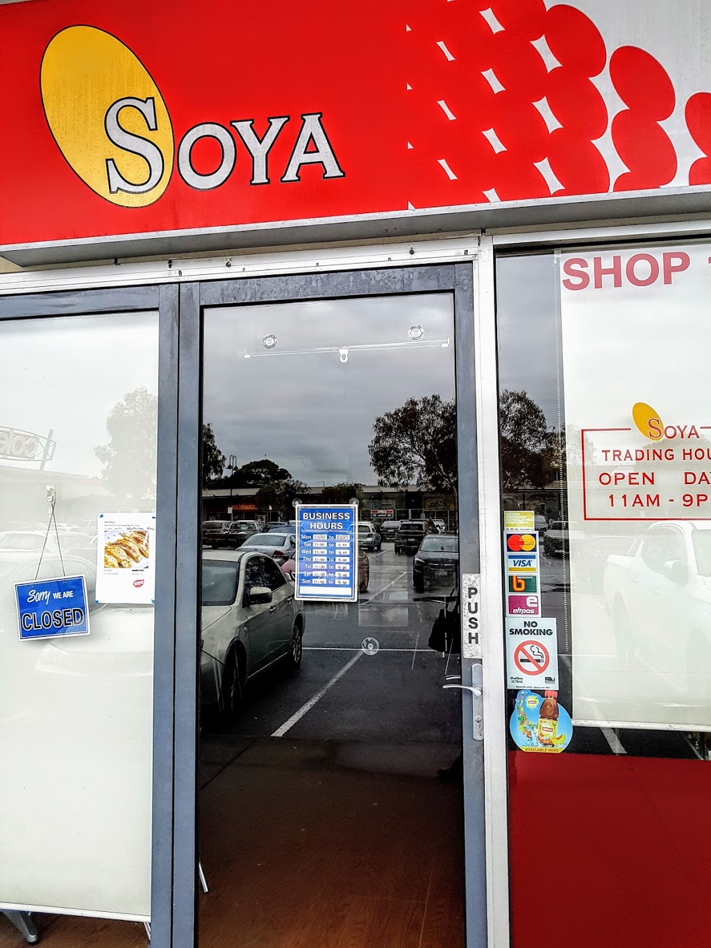 Soya Noodle & Sushi Bar | restaurant | 215-225 Parkhill Dr, Berwick VIC 3806, Australia | 0387948258 OR +61 3 8794 8258