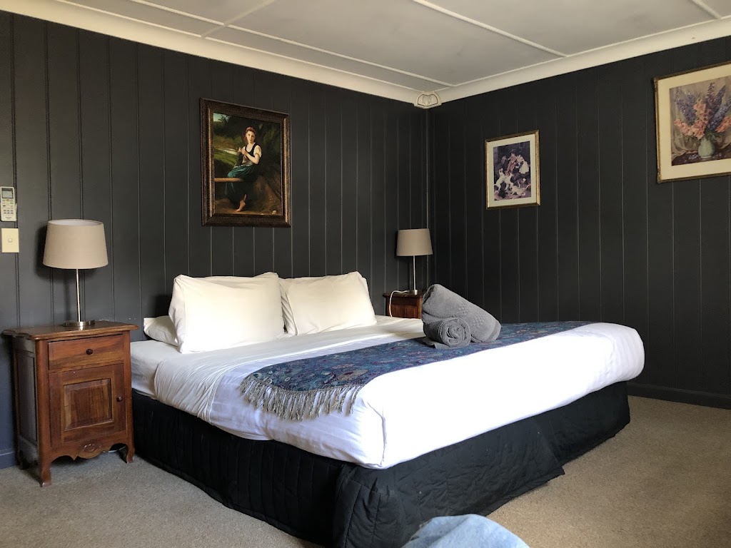 Bourke Riverside Motel | 3 Mitchell St, Bourke NSW 2840, Australia | Phone: (02) 6872 2539