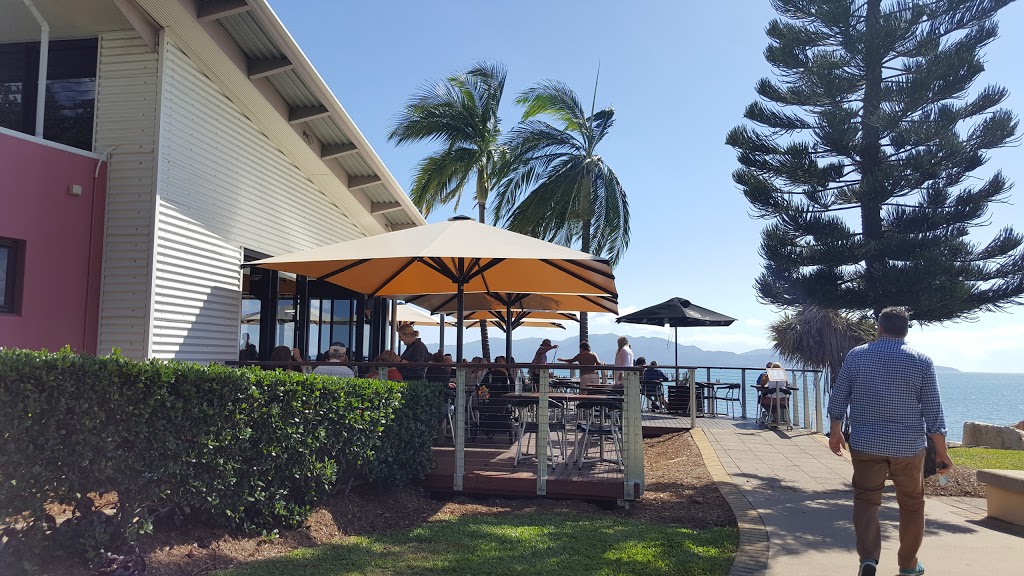 C-Bar Strand | restaurant | Townsville City QLD 4810, Australia | 0747240333 OR +61 7 4724 0333