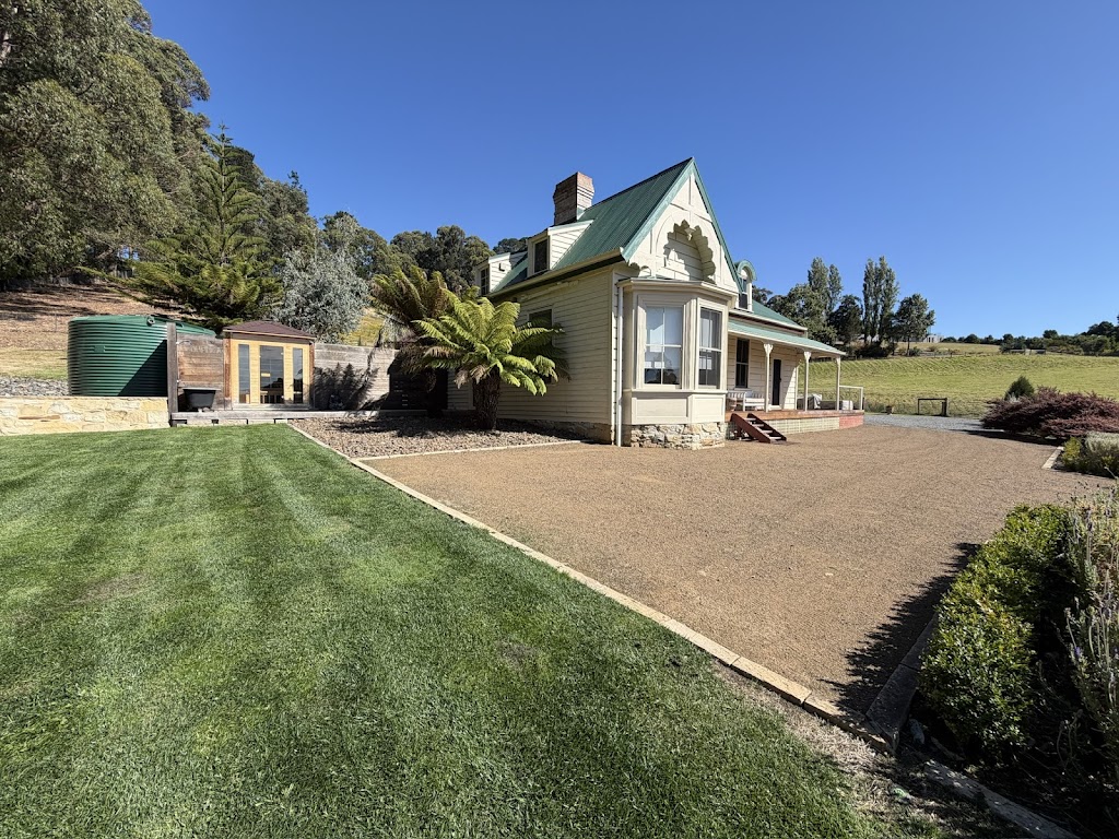The Cottage at Flowerpot | 30 Flowerpot Jetty Rd, Flowerpot TAS 7163, Australia | Phone: 0403 860 488