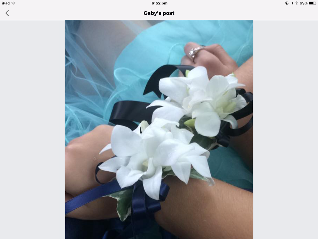 Garlands Floral Designers | florist | 21 Picasso Pl, Emu Plains NSW 2750, Australia | 0247353999 OR +61 2 4735 3999