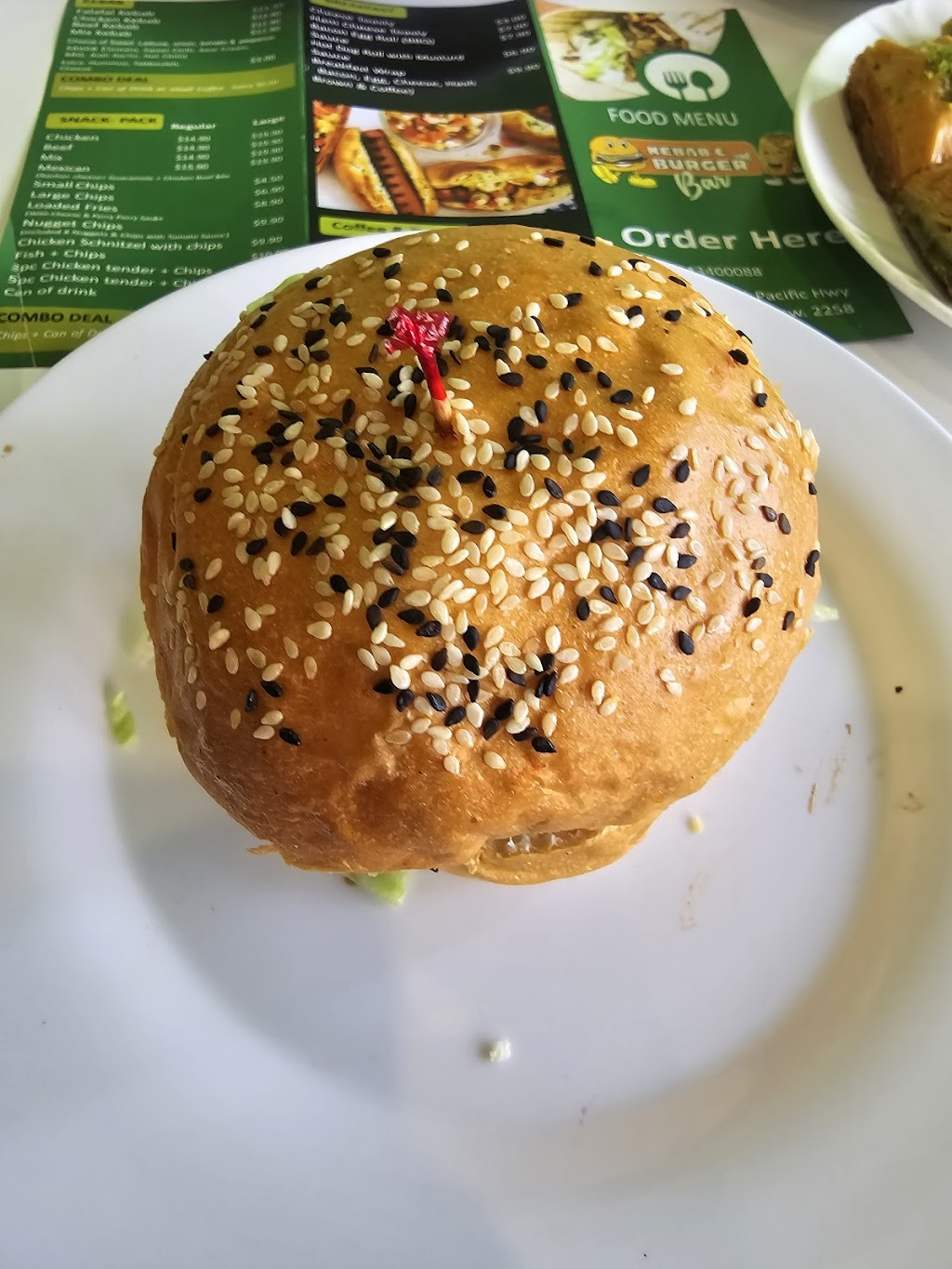 Kebab And Burger Bar Ourimbah | Shop 2/35 Pacific Hwy, Ourimbah NSW 2258, Australia | Phone: 43032825