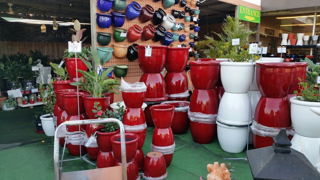 Lindas Place Glazed Pots and Water Features | home goods store | 38 Bundall Rd, Bundall QLD 4305, Australia | 0755702269 OR +61 7 5570 2269