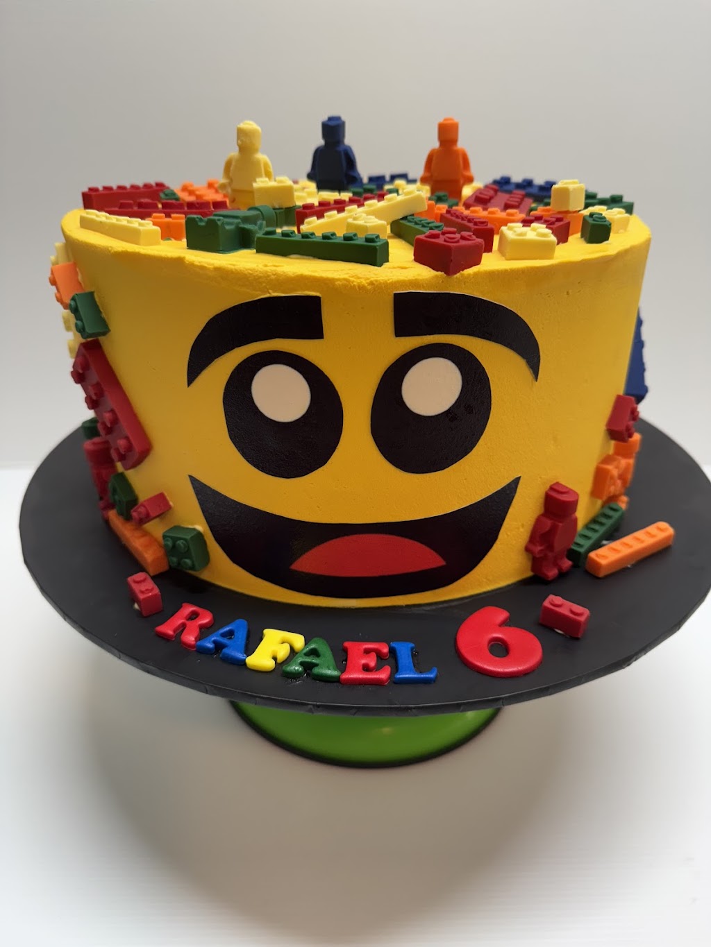 Cakes on Collins Lane | 137 Edward Wollstonecraft Ln, Coolangatta NSW 2535, Australia | Phone: 0438 397 948