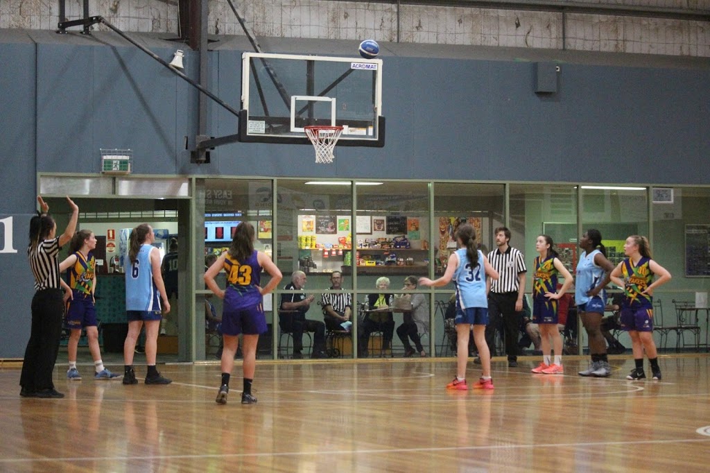 Bellarine Basketball Stadium | stadium | Peninsula Dr, Drysdale VIC 3222, Australia | 0352533377 OR +61 3 5253 3377