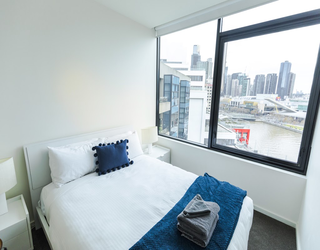 Waterfront Melbourne Apartments | lodging | 60 Siddeley St, Docklands VIC 3008, Australia | 0396298877 OR +61 3 9629 8877