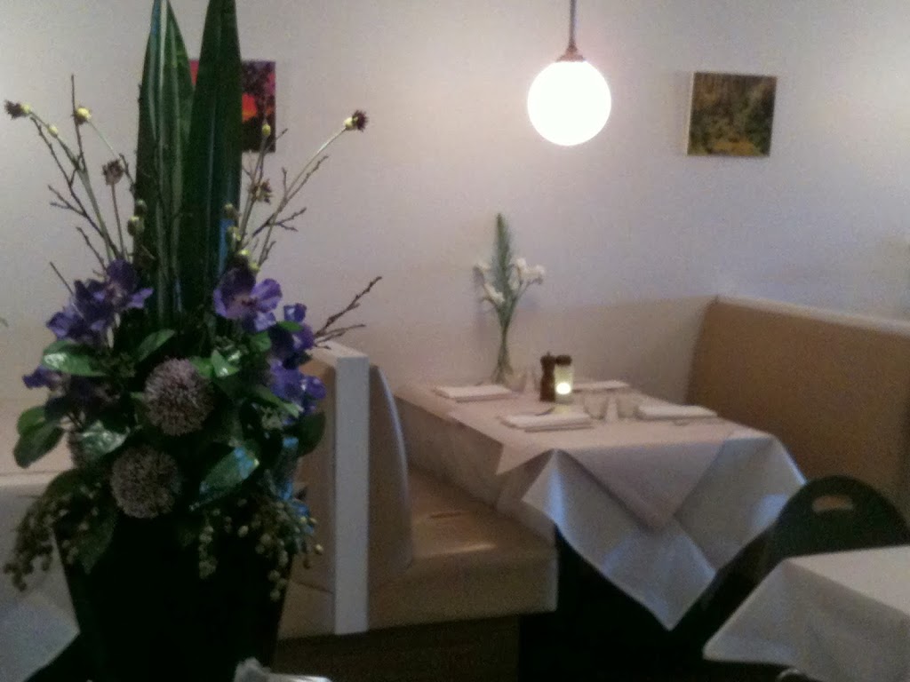 The Flowers Restaurant | restaurant | 116 Mountjoy Parade, Lorne VIC 3232, Australia | 0352892095 OR +61 3 5289 2095