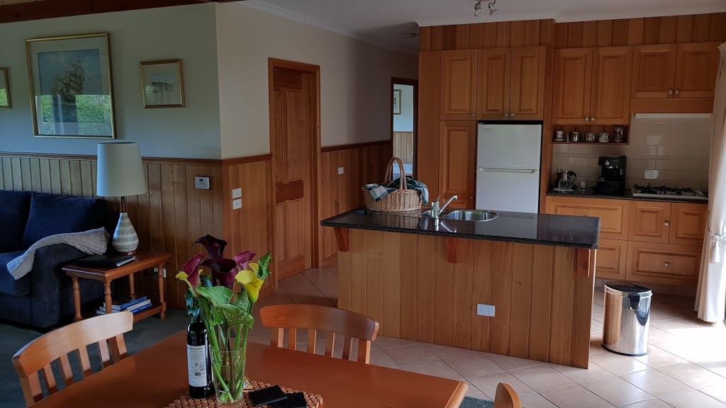 Glenoe Cottages | real estate agency | 235 Tuxion Rd, Apollo Bay VIC 3233, Australia