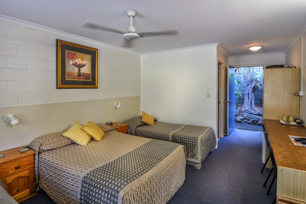 Blue Waters Motel | lodging | 129 Kingscliff St, Kingscliff NSW 2487, Australia | 0266742999 OR +61 2 6674 2999