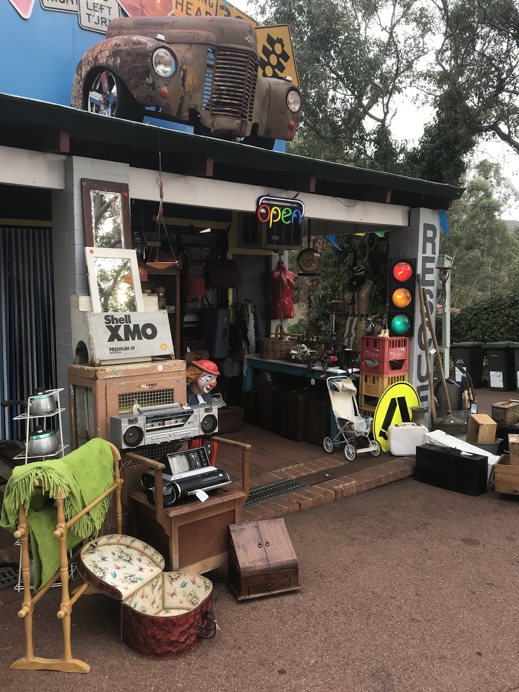 Retro Rescue Antiques & Collectables | shop 2/508 Brookton Hwy, Roleystone WA 6111, Australia | Phone: 0407 880 823