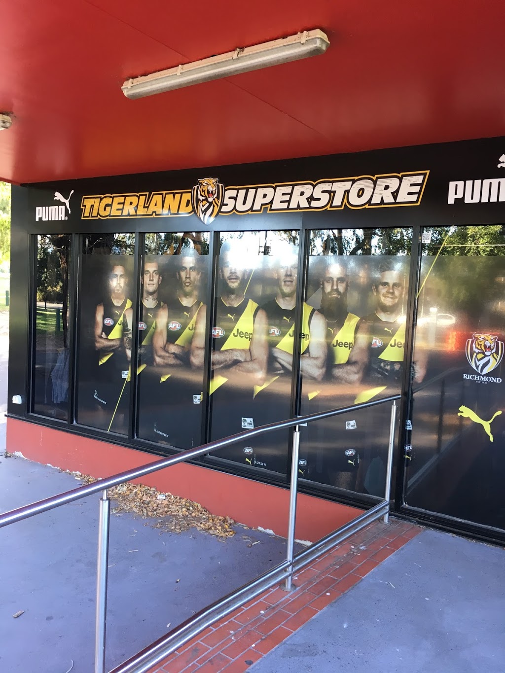 Tigerland Superstore | Swinburne Centre, Punt Rd, Richmond VIC 3121, Australia | Phone: (03) 9426 4419