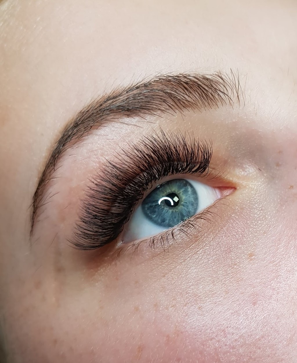 Lead with Lashes | beauty salon | office 3/6 Sibley St, North Lakes QLD 4509, Australia | 0415813839 OR +61 415 813 839