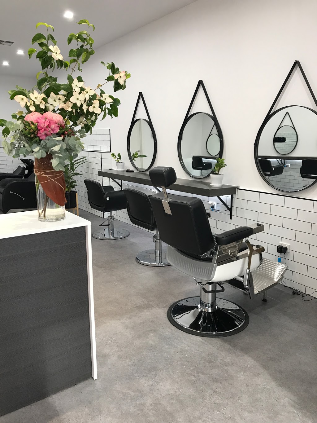 Scizzor Lounge | hair care | 587 Tapleys Hill Rd, Fulham SA 5024, Australia | 0883555505 OR +61 8 8355 5505