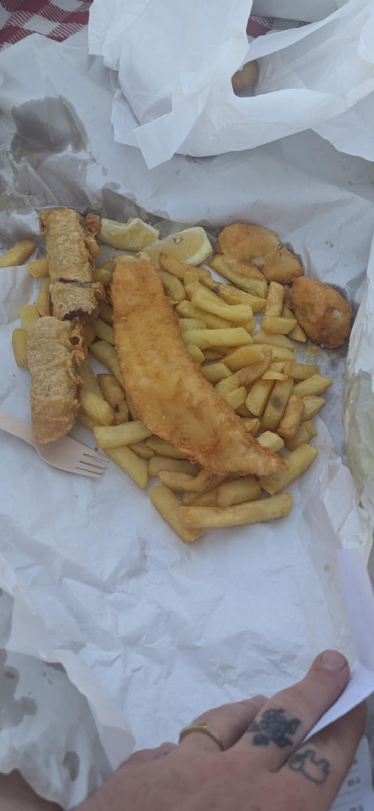 By The Bay Fish & Chippery | 50 Quay Blvd, Werribee South VIC 3030, Australia | Phone: 0435 186 587