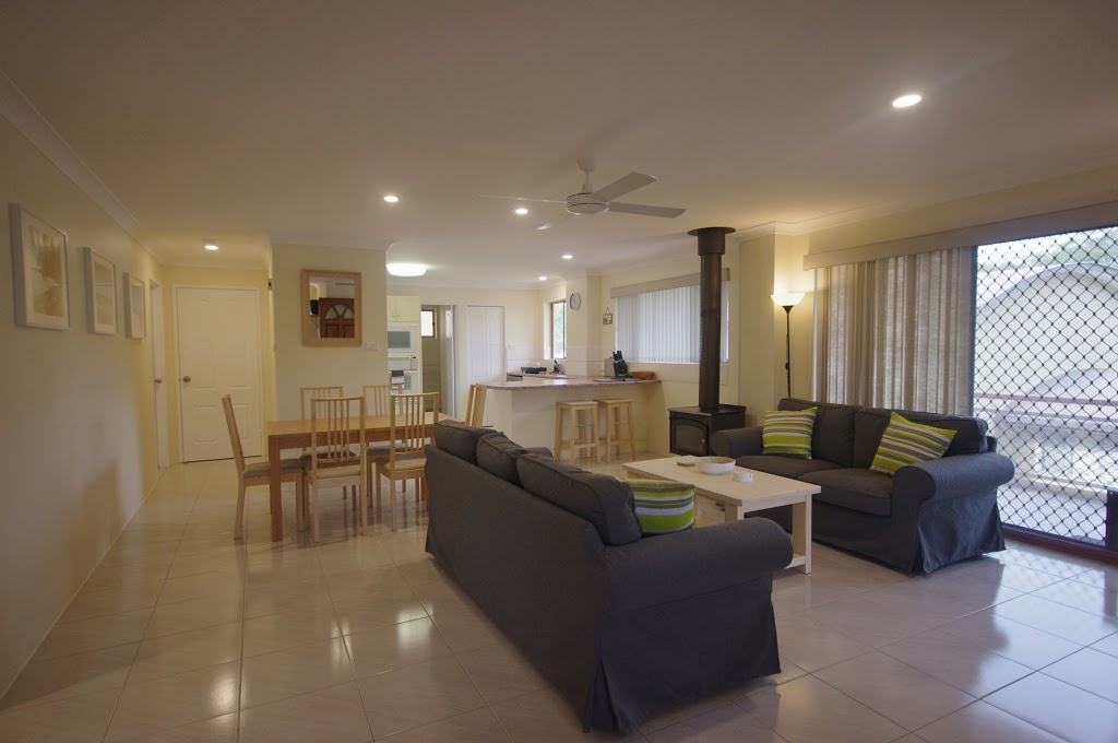 Salty Kisses Beach Apartment | lodging | 32 Binda St, Hawks Nest NSW 2324, Australia | 0407043340 OR +61 407 043 340