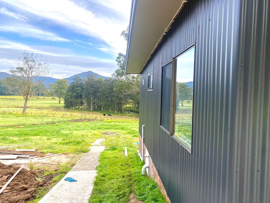 Cheeky Chooks Farm Stay Accommodation bnb | 37 Little Jilliby Rd, Little Jilliby NSW 2259, Australia | Phone: (02) 4472 6000