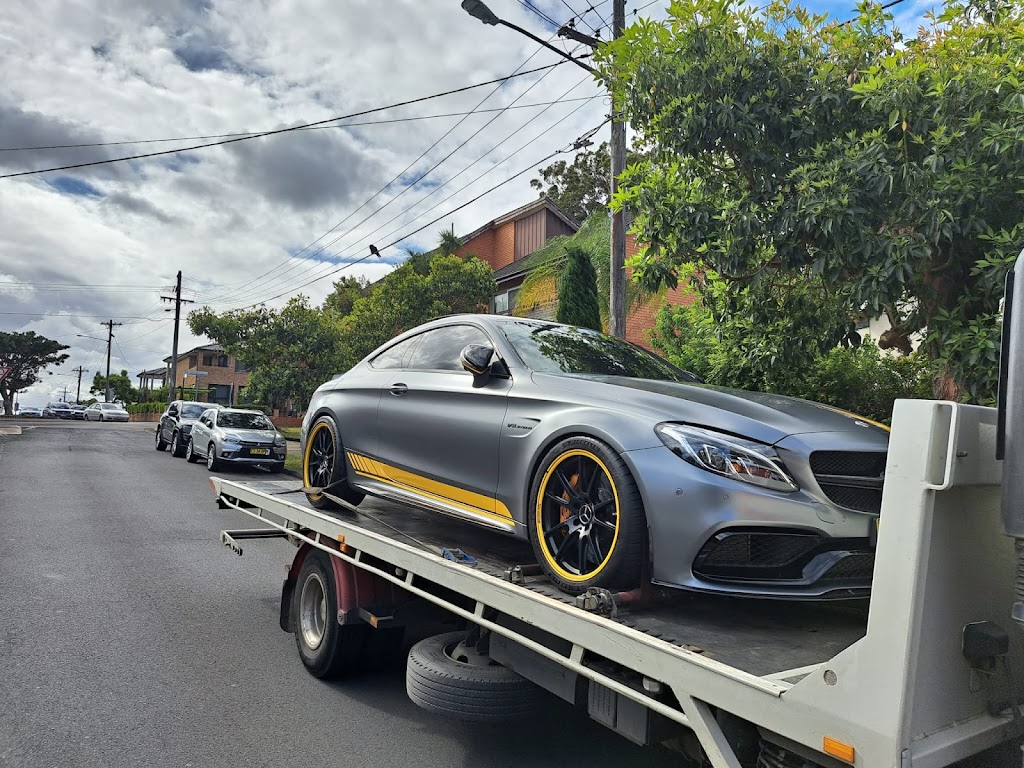 Towing Azna and Recovery | 28 Satinwood St, Melonba NSW 2765, Australia | Phone: 0401 946 011