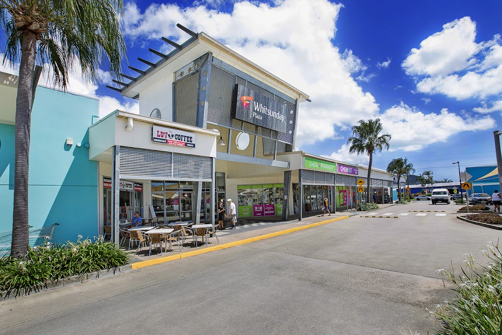 Whitsunday Plaza | shopping mall | 8 Galbraith Park Rd, Cannonvale QLD 4802, Australia | 0749461505 OR +61 7 4946 1505