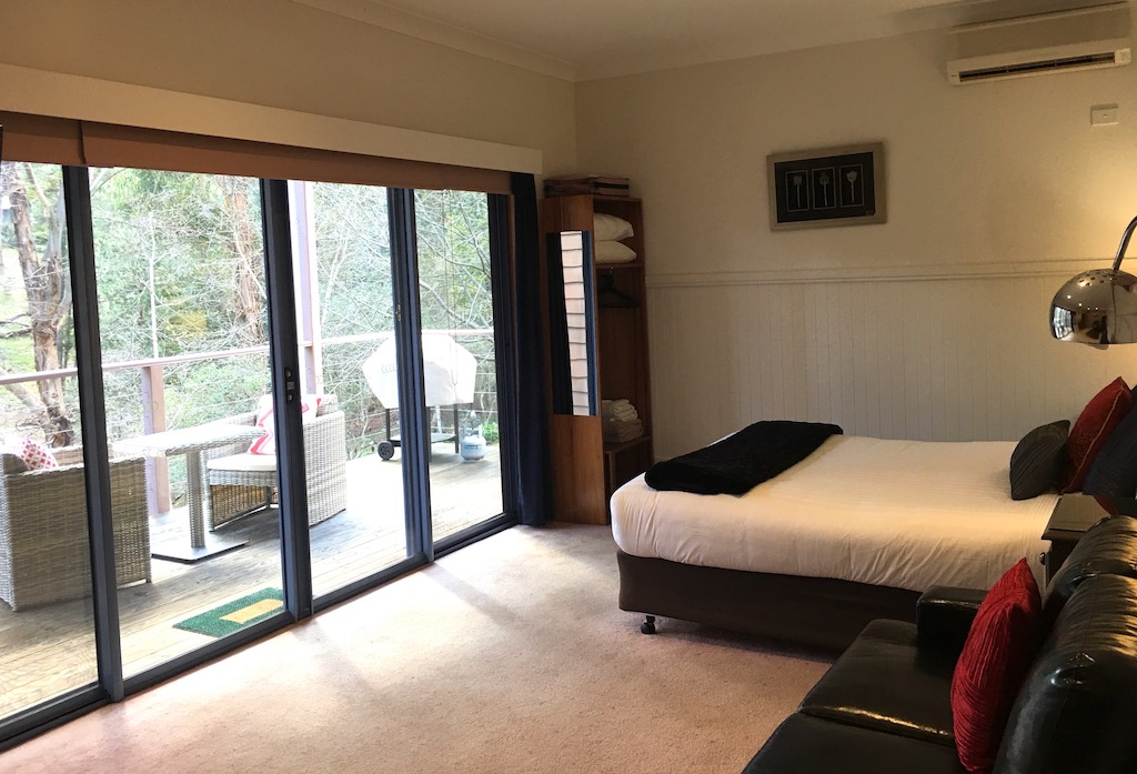 Rosemount Hepburn Springs Accommodation | 10 Forest Ave, Hepburn Springs VIC 3461, Australia | Phone: 0458 151 061