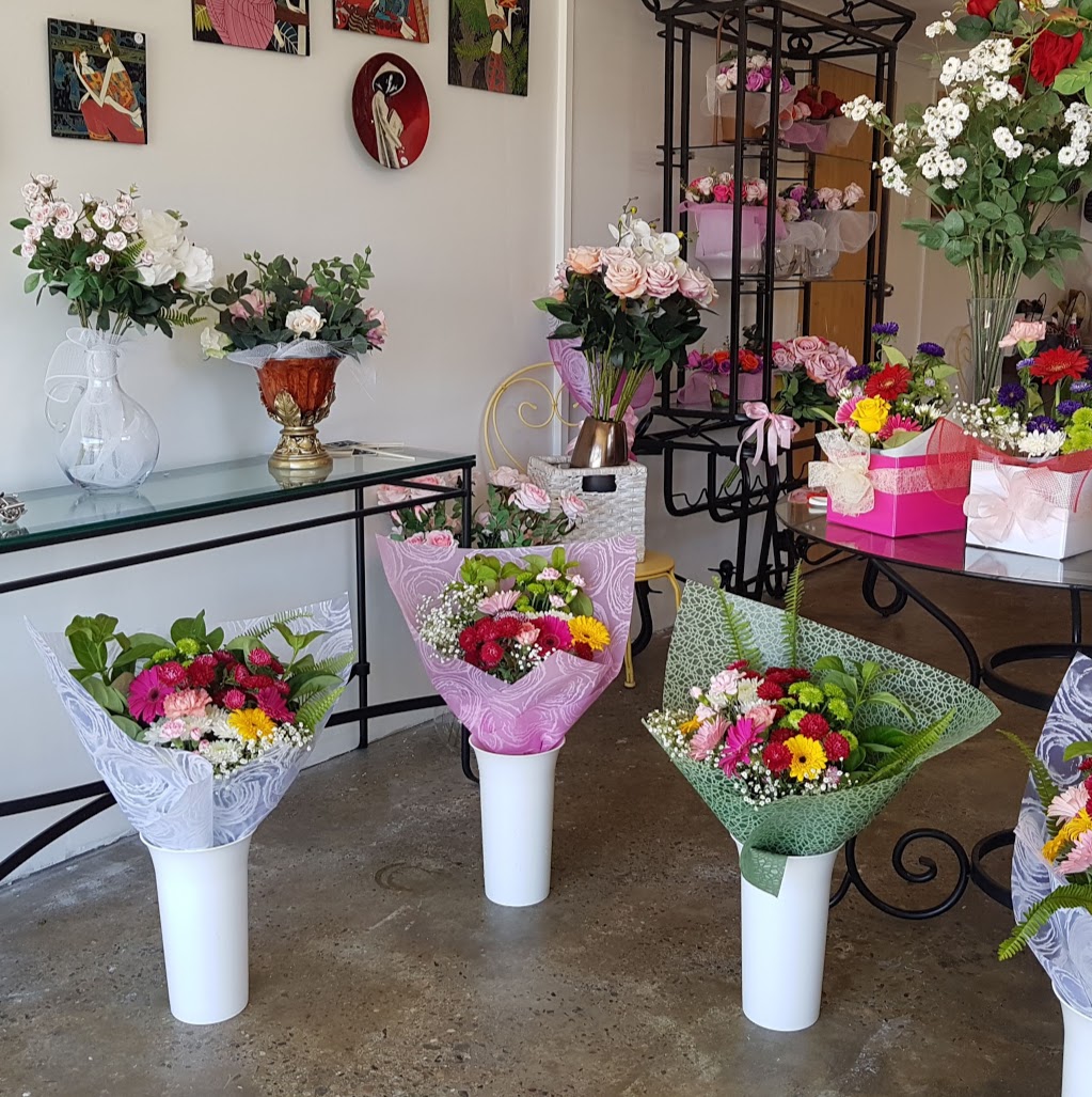 Flowers n pretty things | 190 Finucane Rd, Alexandra Hills QLD 4161, Australia | Phone: 0481 382 289