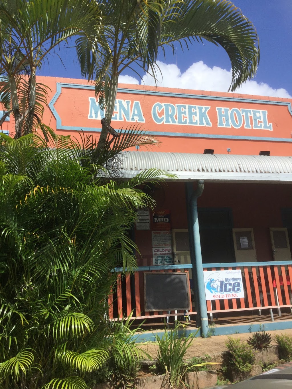 Mena Creek Hotel | lodging | 1 Mena Creek Rd, Mena Creek QLD 4871, Australia | 0740653201 OR +61 7 4065 3201