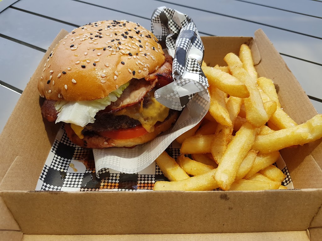 Ezy Deanz Friendly Grocer Narara | 2/16 Deane St, Narara NSW 2250, Australia | Phone: 0474 454 741