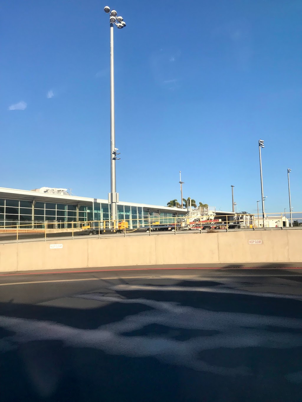 Gladstone Airport | airport | 31 Aerodrome Rd, Gladstone QLD 4680, Australia | 0749778800 OR +61 7 4977 8800