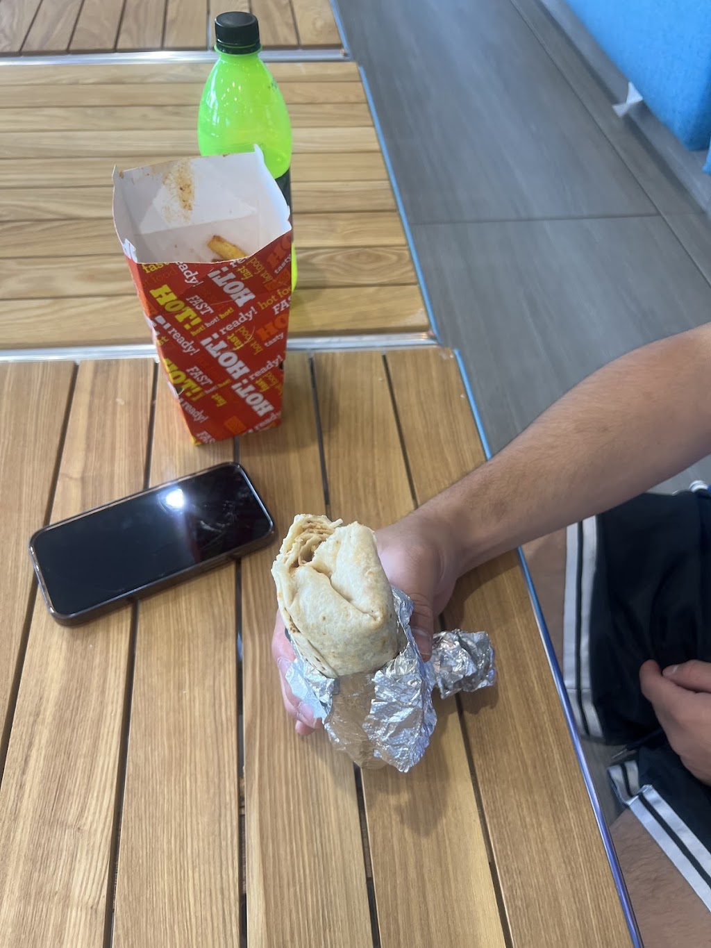 Burrito grill & bar | shop 28 2/10 Codenwarra Rd, Emerald QLD 4720, Australia | Phone: 0428 740 349