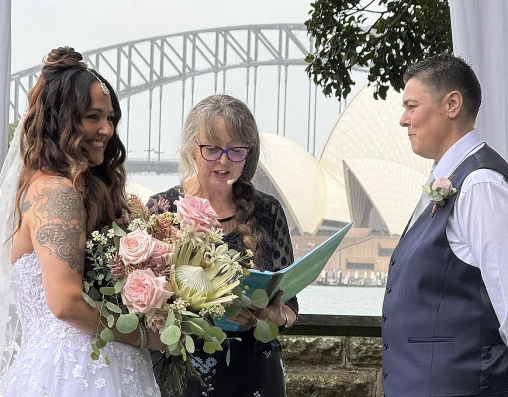 Llynda Nairn Celebrant | 48 Bennett St, Millfield NSW 2325, Australia | Phone: 0425 279 939