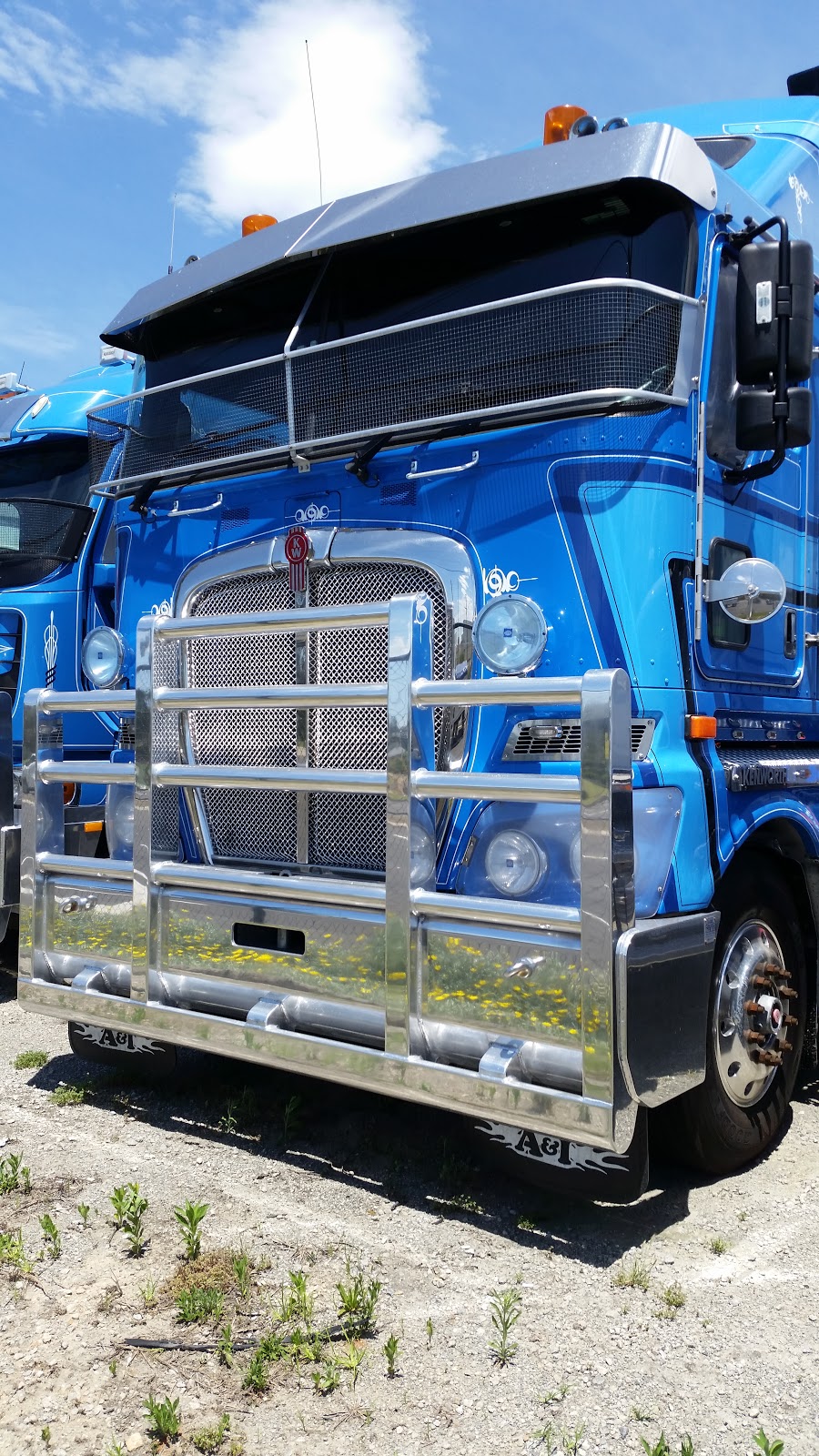 Selectrucks Used Trucks of Sydney | 10 Decker Pl, Huntingwood NSW 2148, Australia | Phone: (02) 8863 0500