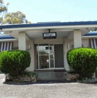 Pine Lodge Motel | 25 Clarence St, Woolgoolga NSW 2456, Australia | Phone: (02) 6654 1532