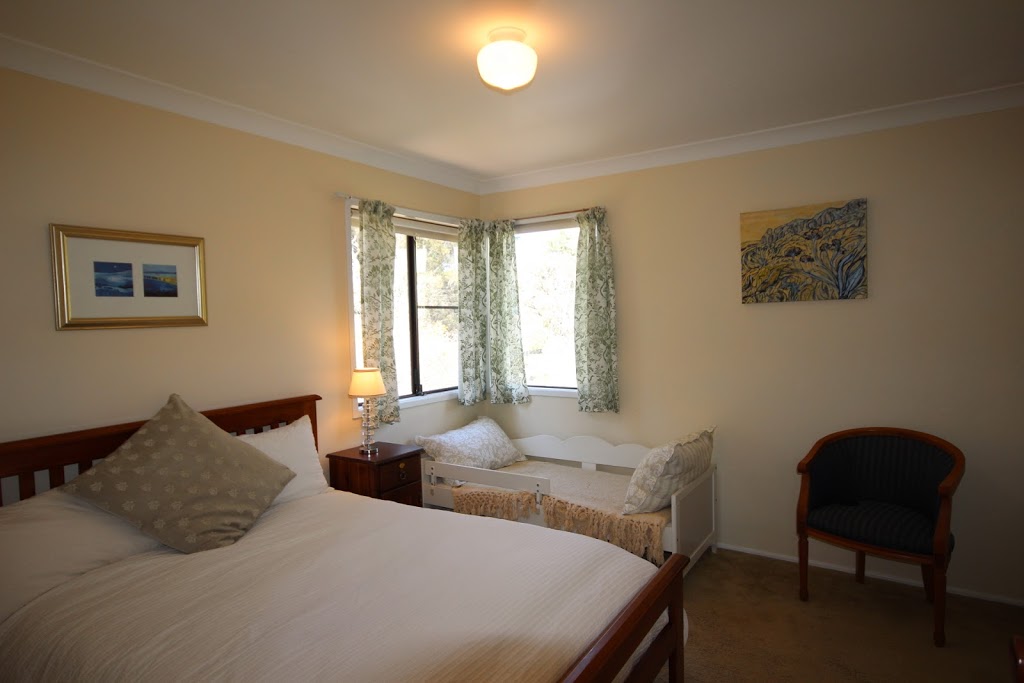 Wyreema | lodging | 3 Kamillaroi Rd, Katoomba NSW 2780, Australia | 0247878231 OR +61 2 4787 8231