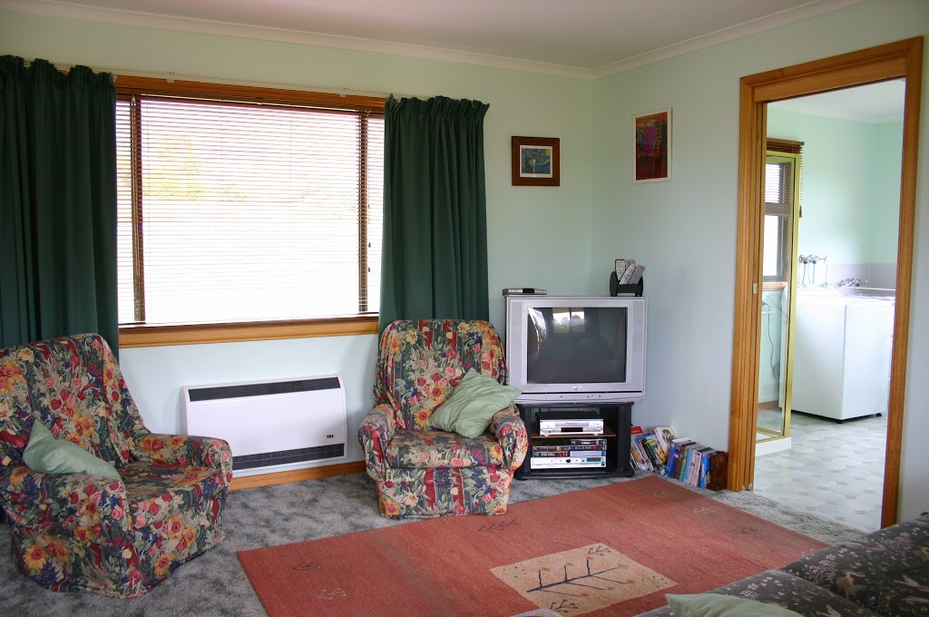 Cherry Top Accommodation | 81 Lalla Rd, Lilydale TAS 7268, Australia | Phone: (03) 6395 1167