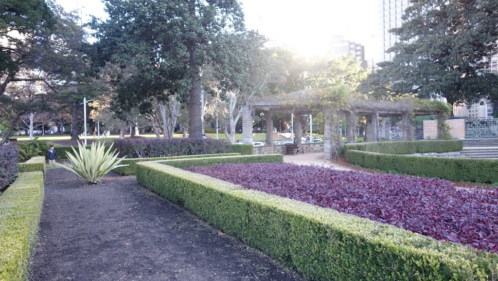 Sandringham Memorial Garden and Fountain | tourist attraction | College St &, Park St, Sydney NSW 2000, Australia | 0292659333 OR +61 2 9265 9333