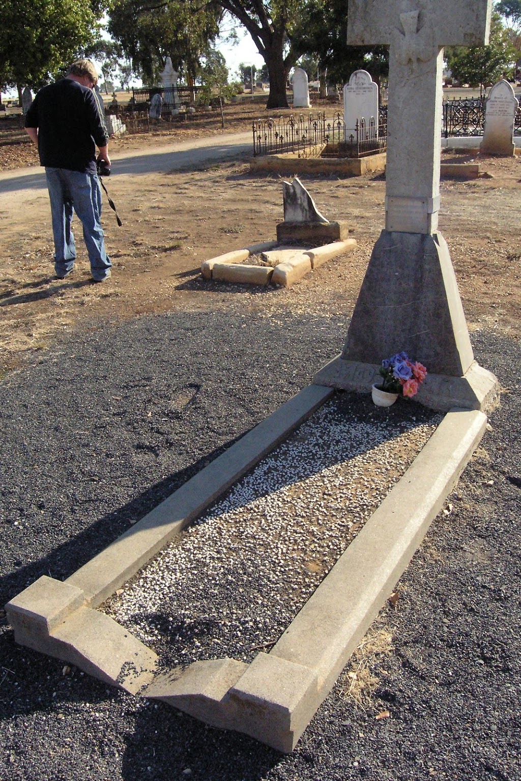 Forbes Cemetery | The Bogan Way, Forbes NSW 2871, Australia