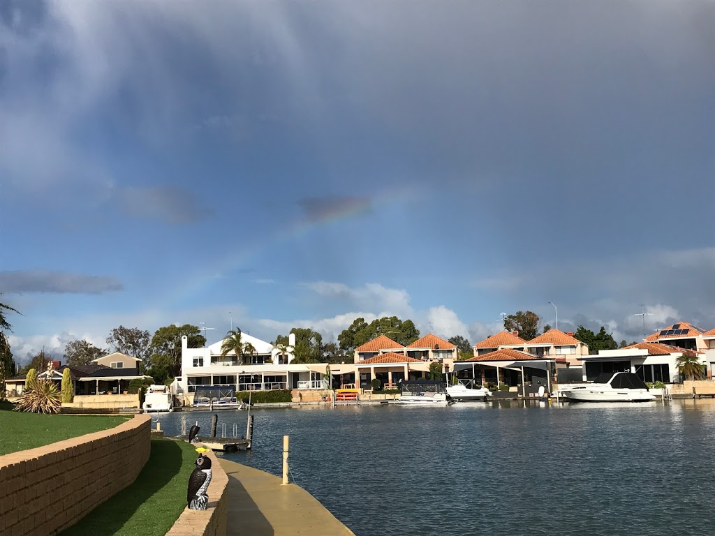 LA ANCHOR ON THE CANALS MANDURAH | lodging | 8 De Grey Cl, Dudley Park WA 6210, Australia