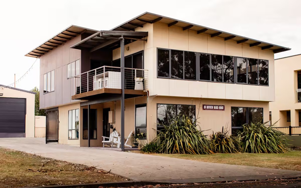 Binalong Bay Beach House | 20 Bay View Ave, Binalong Bay TAS 7216, Australia | Phone: 0438 246 106