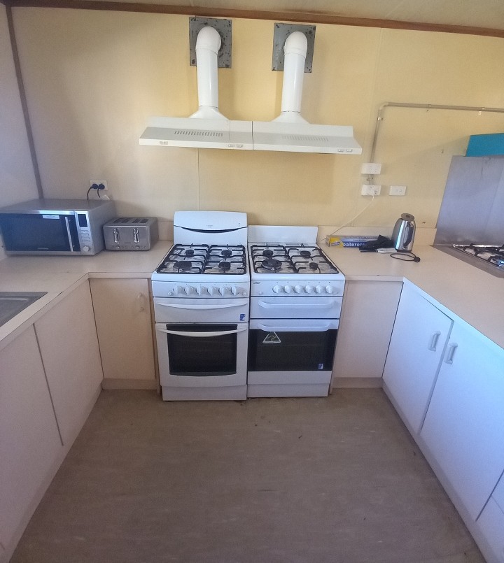 Rennies Workers Accommodation Padthaway | 95 Vogelsang Rd, Padthaway SA 5271, Australia | Phone: 0429 676 903