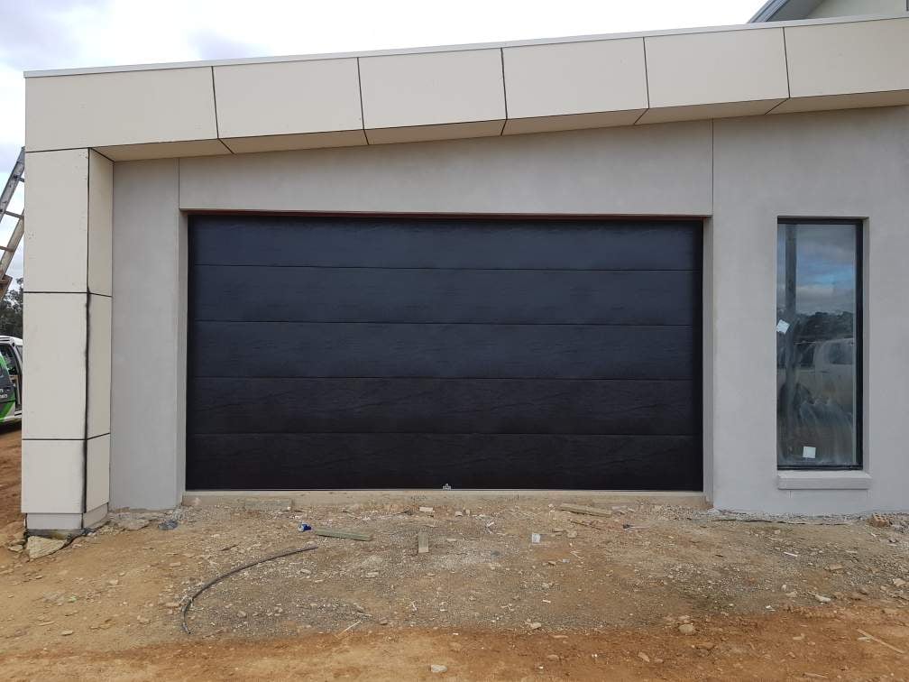 Open Stop Close Garage Doors | general contractor | 20B/73 Johnsons Ln, Iluka NSW 2466, Australia | 1300561861 OR +61 1300 561 861