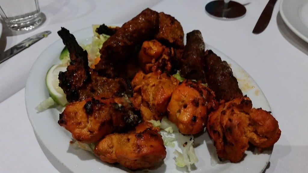 Chef’s Tandoor | restaurant | 492 Whitehorse Rd, Surrey Hills VIC 3127, Australia | 0398300655 OR +61 3 9830 0655