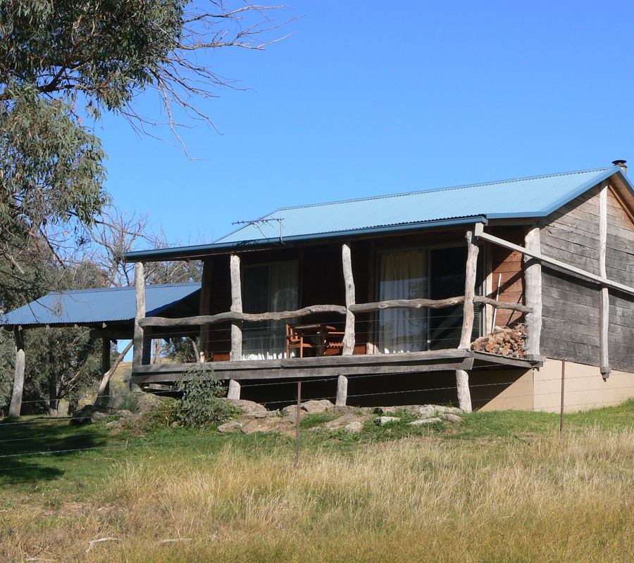 Gaddleen Grove Cottages | 177 Mcgaffins Rd, West Wodonga VIC 3690, Australia | Phone: (02) 6059 1386